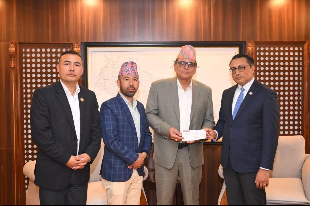 बागलुङ कालिकाद्वारा अर्थमन्त्री भेटेर बाढी प्रभावित क्षेत्रका लागी सहयोग