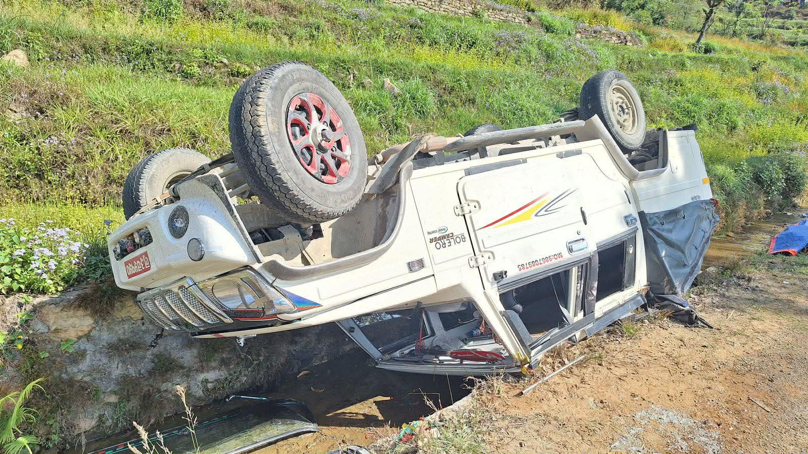 बागलुङमा  जिप दुर्घटना हुँदा चालकसहित सात जना घाइते